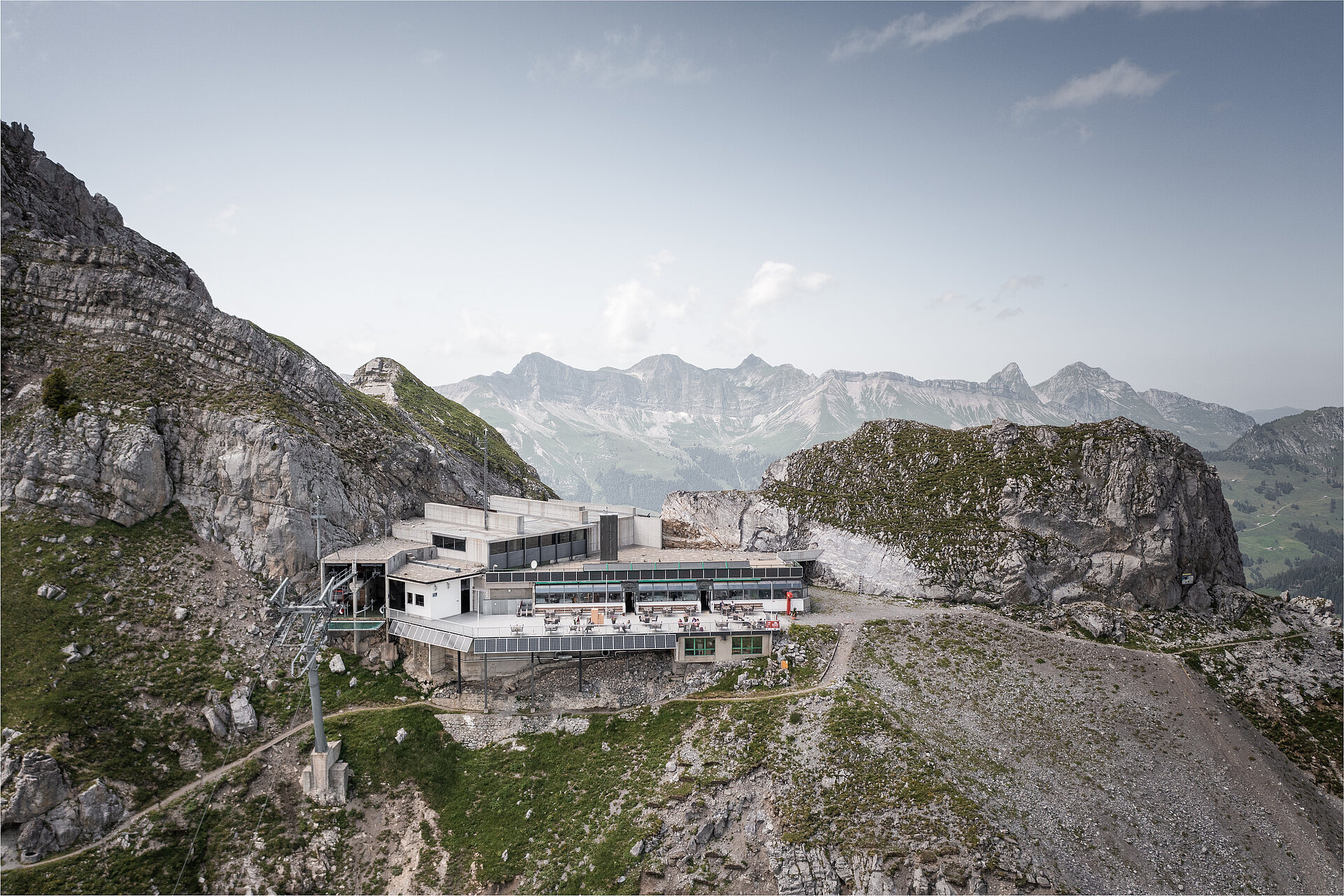Das Berghaus La Videmanette im Sommer